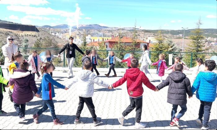 Yüz Yüze 100 Çocuk Oyunu Projesi Gerçekleştirildi