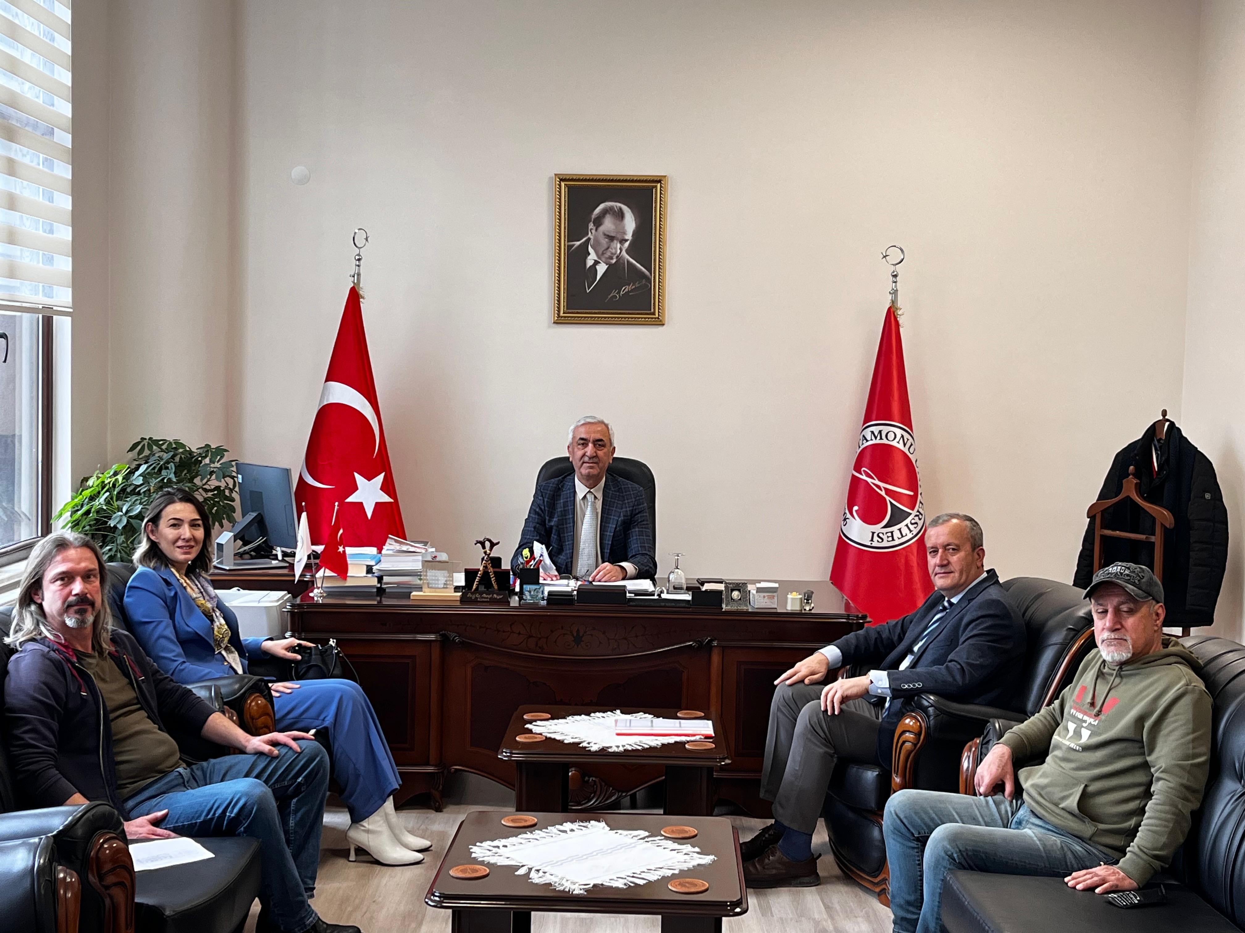 Öğretmen Adaylarının Tüketici Bilinci ve Hak Arama Becerilerinin Geliştirilmesi Eğitimi Gerçekleştirildi