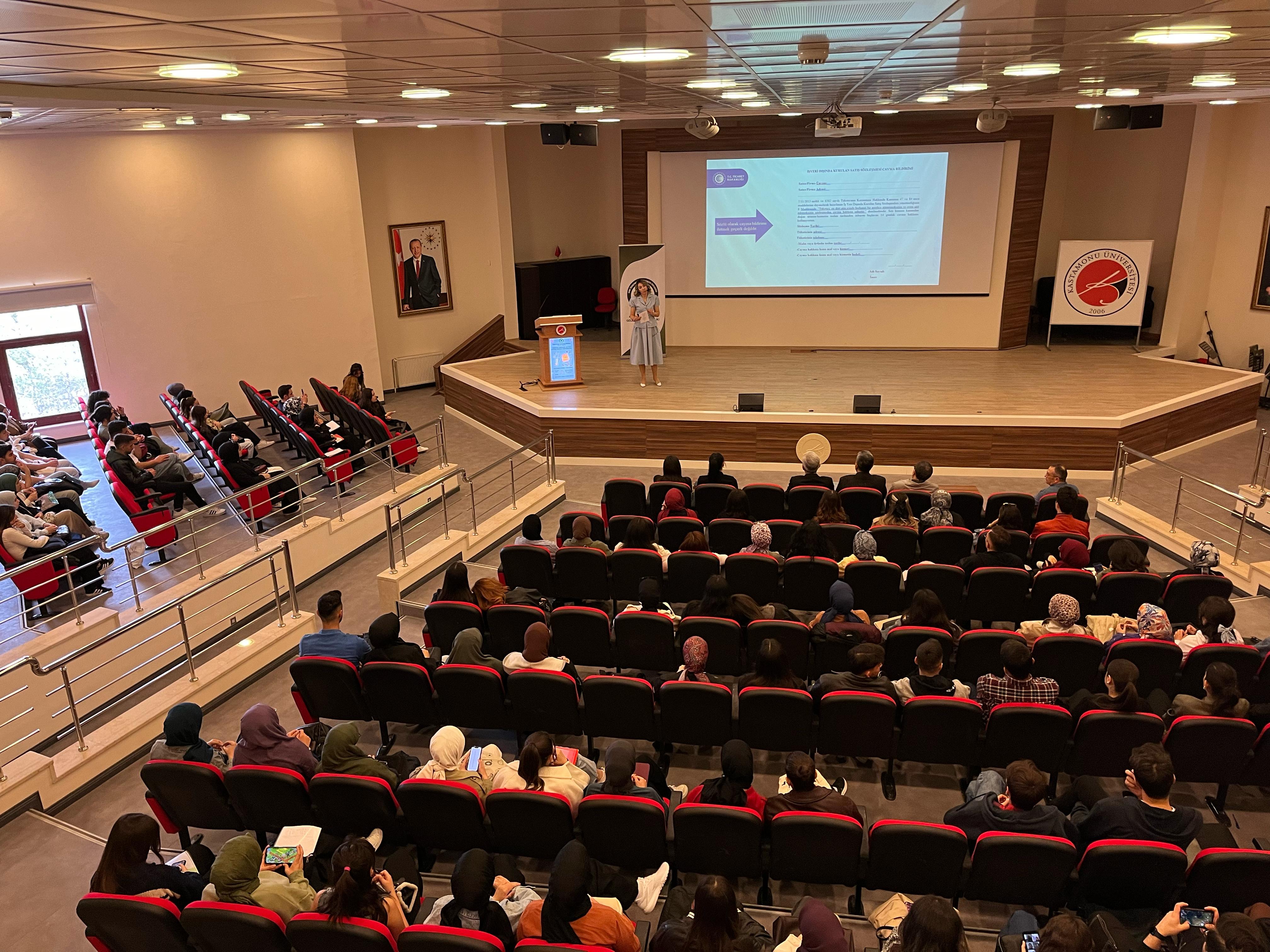 Tüketici Hakları ve Hak Arama Eğitimi Konferansı Gerçekleştirildi