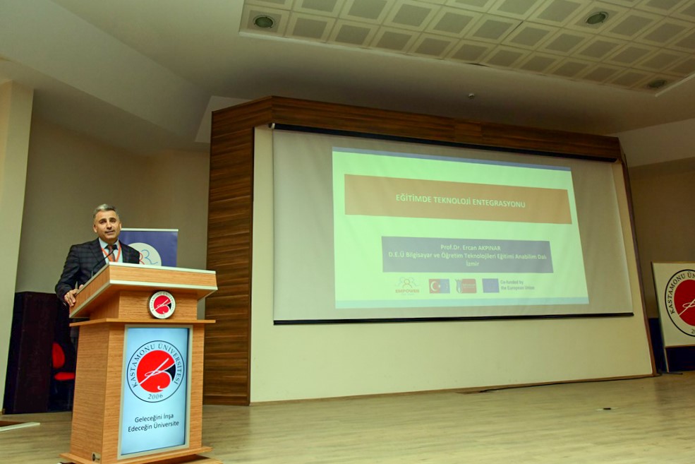 Empower Digi Teach: Dijital Yeterlilik Konferansı ve Çalıştayı Üniversitemizde Gerçekleştirildi