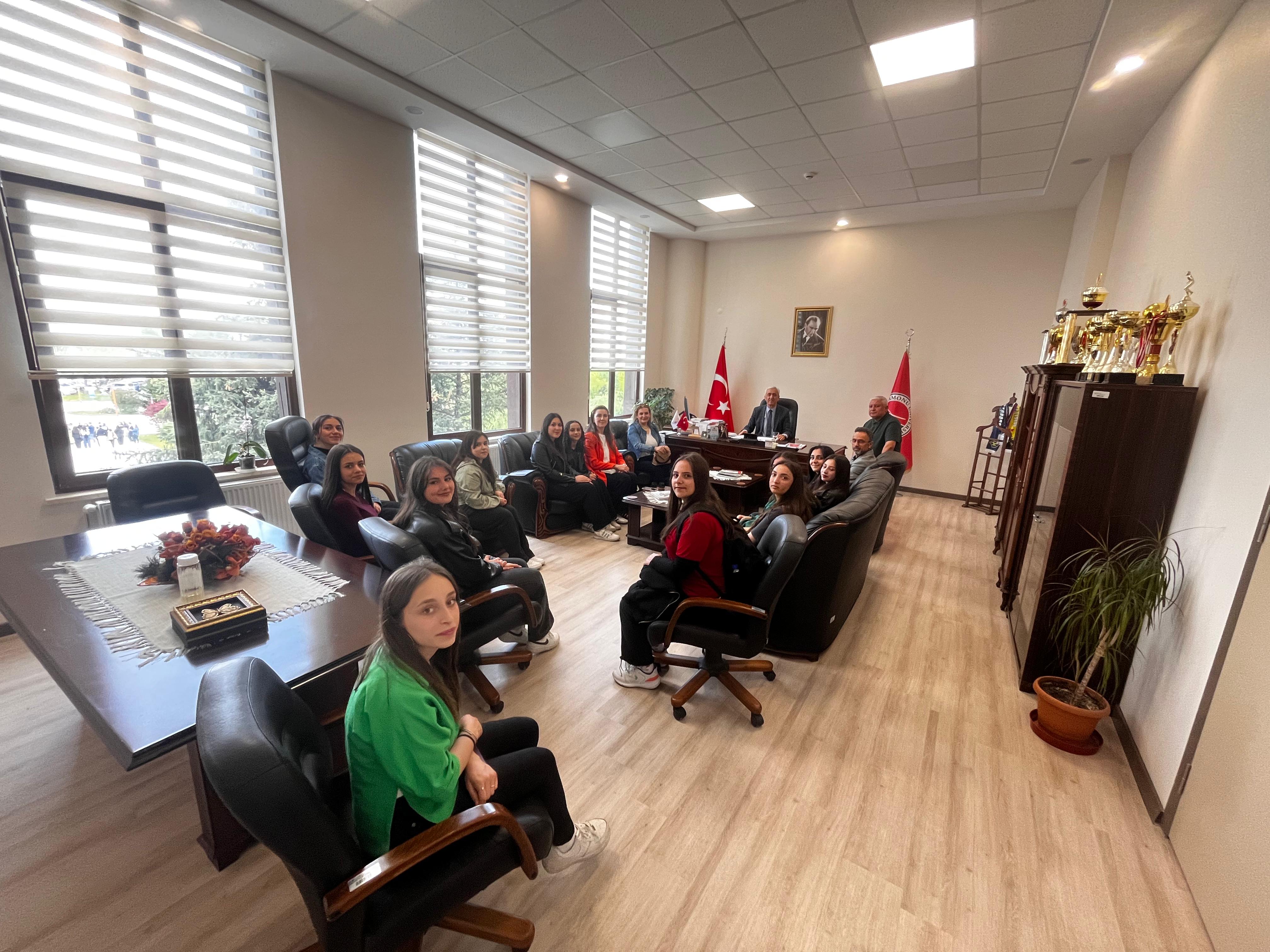 10 Aralık Kız Mesleki ve Teknik Anadolu Lisesi Öğrencilerinden Fakültemize Ziyaret
