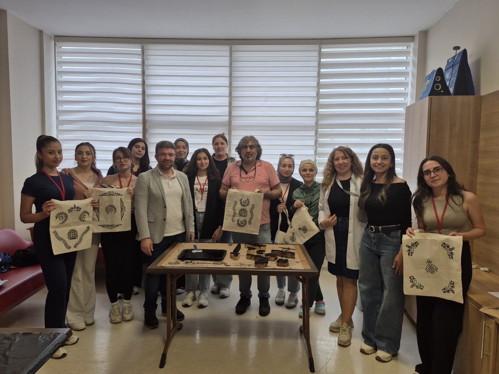 Fakültemiz Öğrencilerinden Anlamlı Sosyal Sorumluluk Projesi “Ailelerle Palyatif Yaşam Köprüsü”