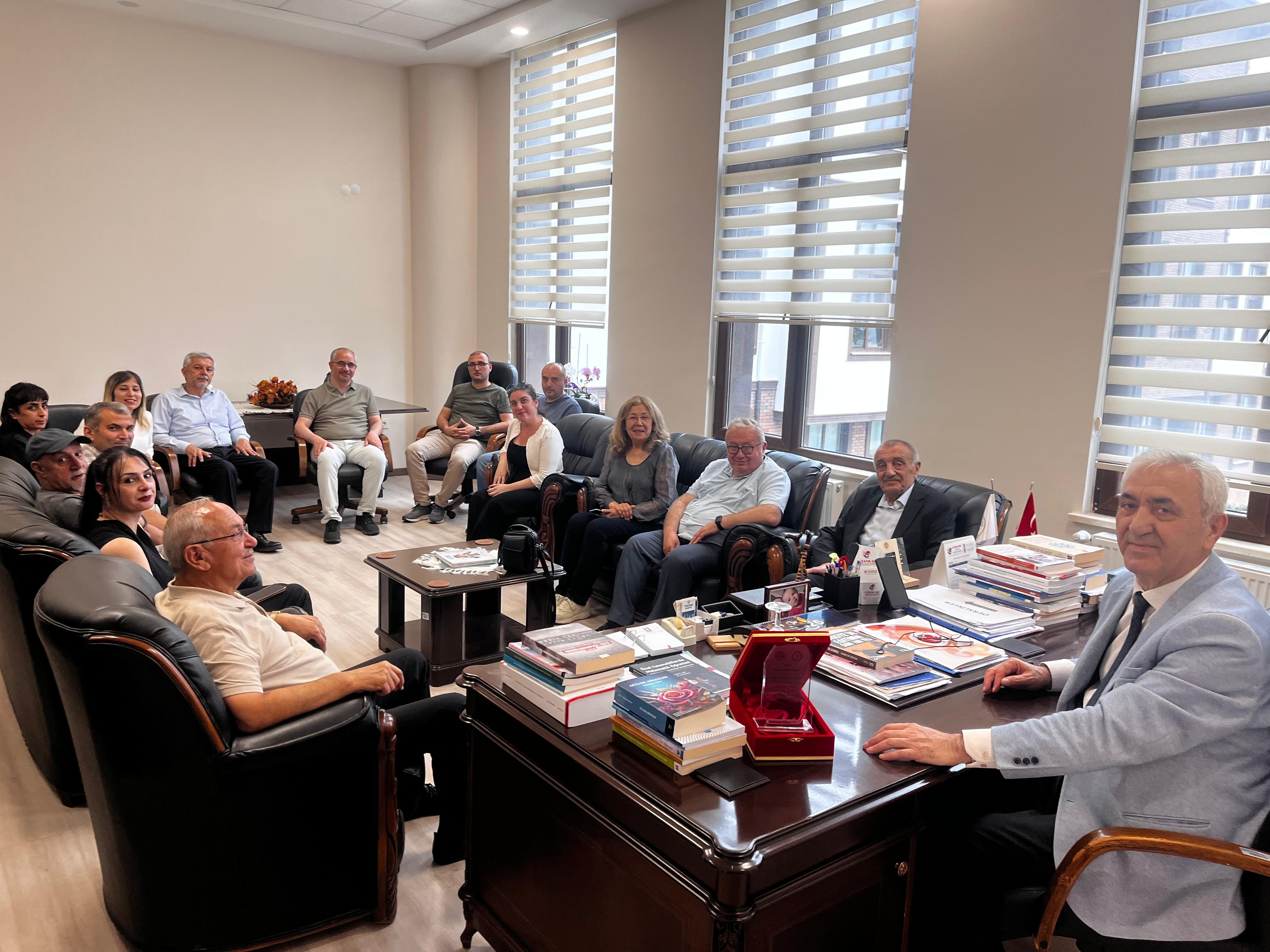 Fakültemiz İdari Personellerinden Hasan ÖZKENDİRCİ  Emekli Oldu