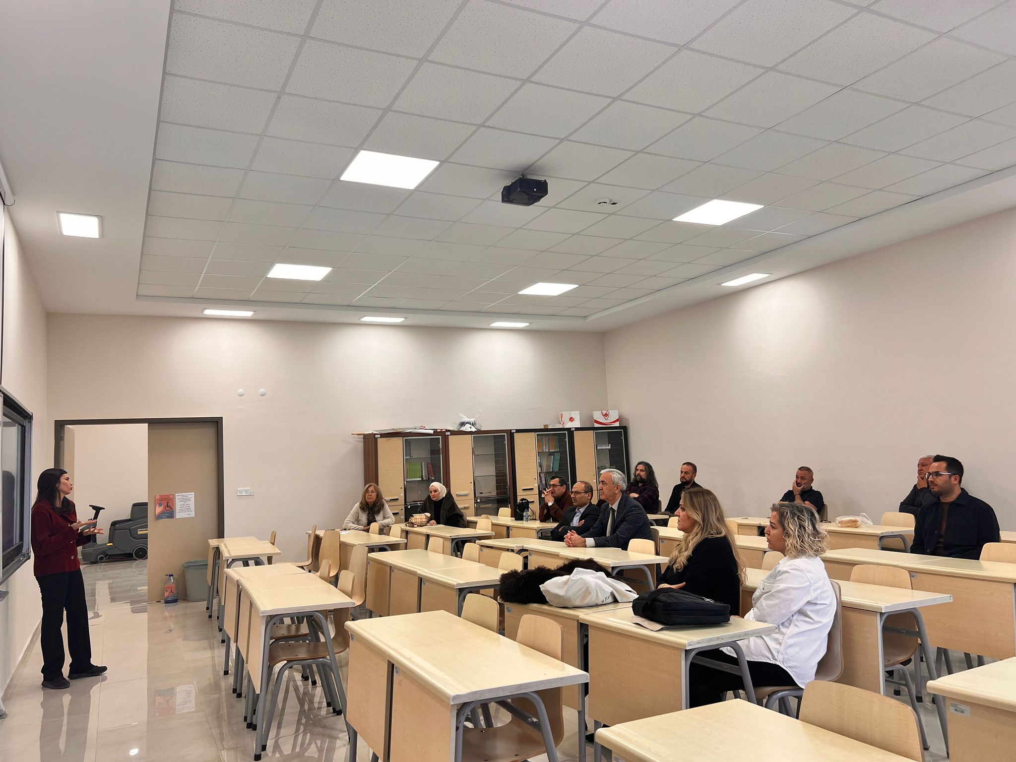 Fakültemizde Akreditasyon Süreçleri Kapsamında Bologna Bilgilendirme Toplantısı Düzenlendi.