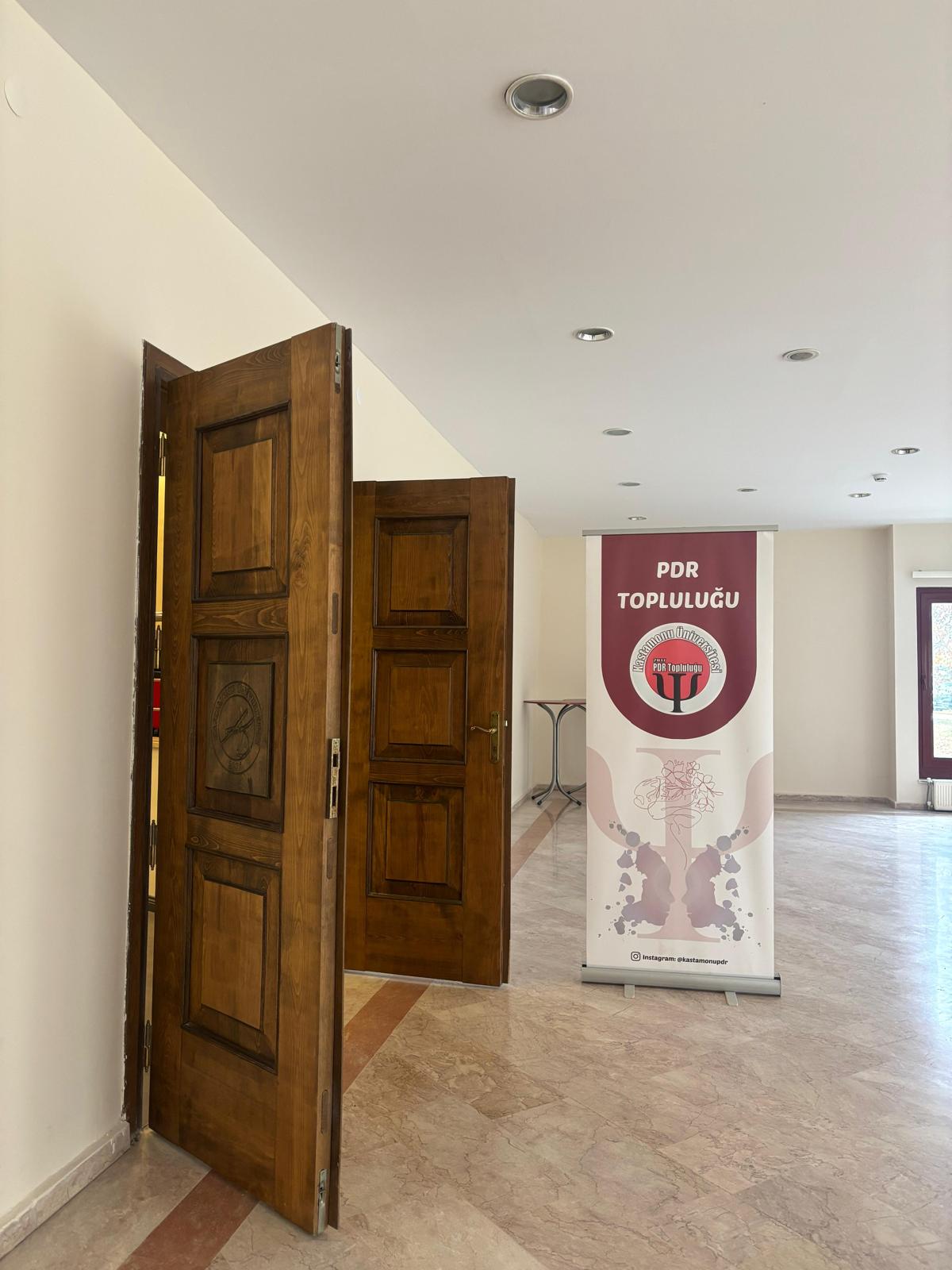 PDR Topluluğu Kadına Yönelik Şiddetle Uluslararası Mücadele Günü Kapsamında Panel Düzenledi