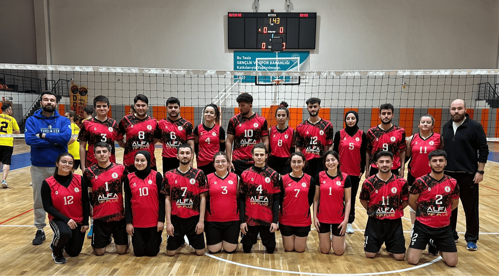 100. Yıl Spor Etkinliklerinde Fakültemizin Kız ve Erkek Voleybol Takımlarının Başarısı