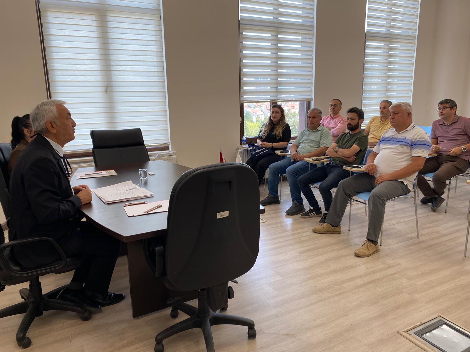 Eğitim Fakültesinde Bölüm ve Anabilim Dalı Başkanları Toplantısı Gerçekleştirildi