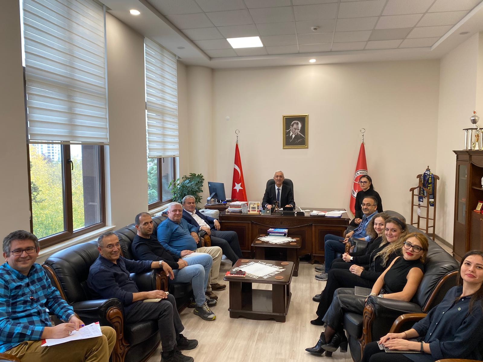 Eğitim Fakültesinde Bölüm ve Anabilim Dalı Başkanlarıyla Ara Değerlendirme Toplantısı Gerçekleştirildi
