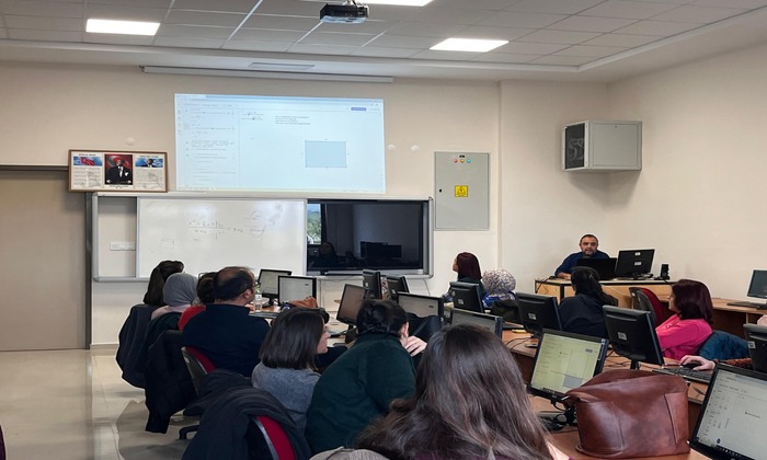 Fakültemiz ve Kastamonu İl Milli Eğitim Müdürlüğü ile Ortaklaşa Düzenlenen Hizmet İçi Eğitim Semineri