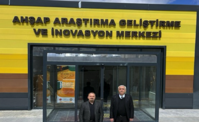Dekanımız Prof Dr. Ahmet Kaçar Üniversitemiz Ahşap Kültürünü Araştırma Uygulama ve Uygulama Merkezi Müdürlüğünü Ziyaret Etti