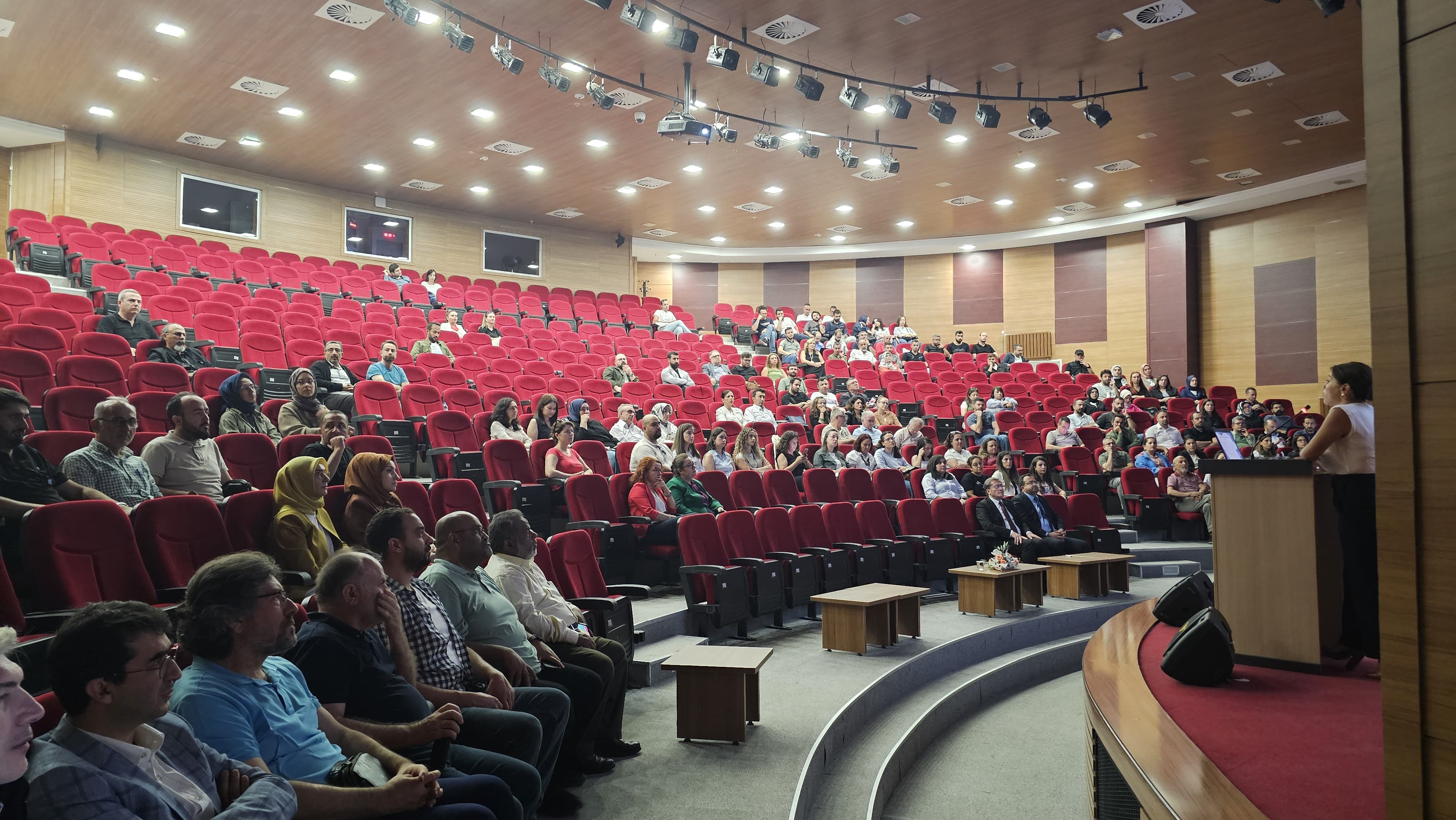 Eğiticilerin Eğitimi Programı Kapsamında Yükseköğretimde Etkili Ölçme ve Değerlendirme Eğitimi Gerçekleştirildi