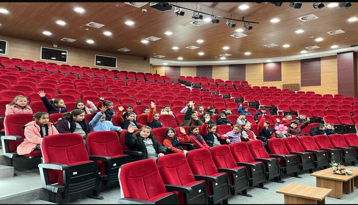 SÖĞÜT Topluluğu’ndan Miniklere Anlamlı Gün: Kütüphane Gezisi ve Çocuk Şenliği