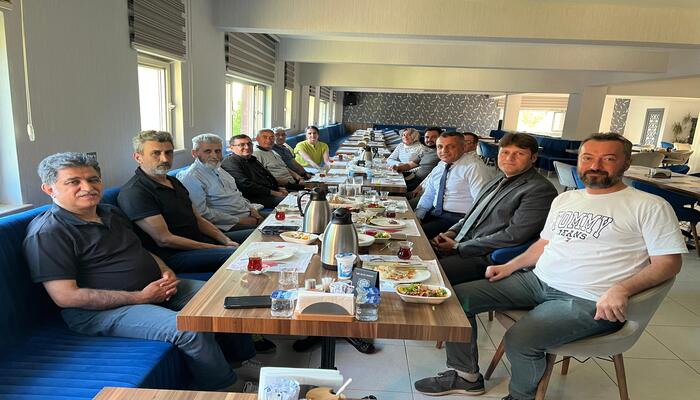 Sosyal Bilgiler Eğitimi ABD, Dr. Öğr. Üyesi Ahmet Rıfat GÜZEY'e Veda Yemeği Düzenledi