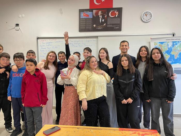 Sosyal Bilgiler Öğretmen Adaylarından Örnek Sosyal Sorumluluk Projesi: “Eğitsel Oyunlarla Sosyal Bilgiler Öğretimi” Başarıyla Tamamlandı