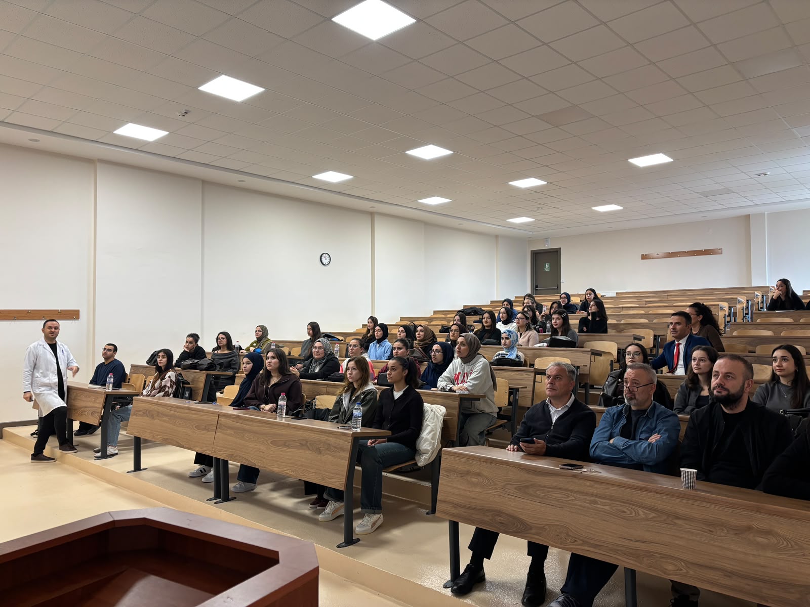 Temel Eğitim Bölümü 1. sınıf öğrencilerine yönelik oryantasyon programlarını gerçekleştirdi