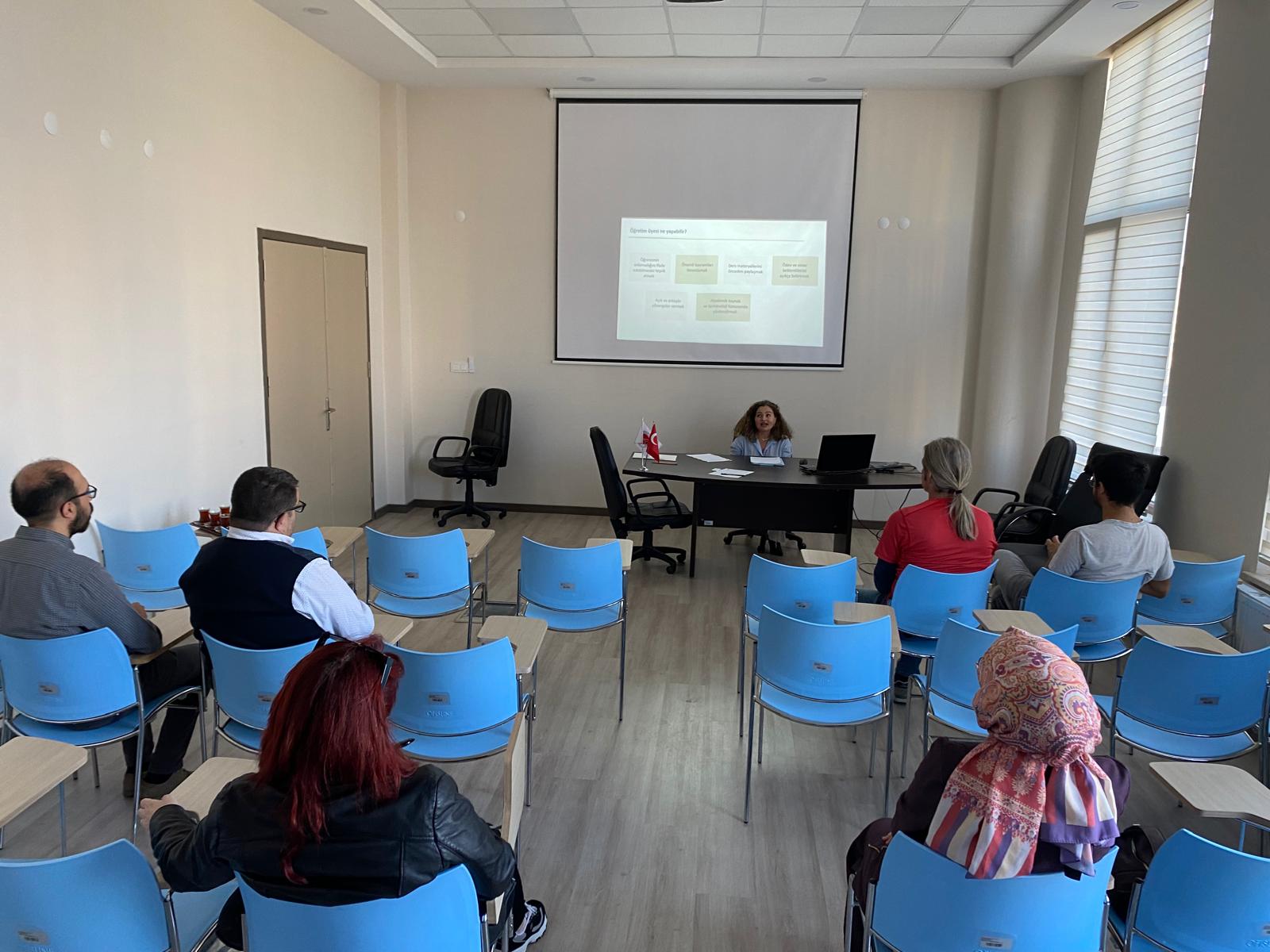 Dezavantajlı Gruplarda Yer Alan Öğrencilere Ders Veren Öğretim Üyelerine Yönelik Bilgilendirme Toplantısı