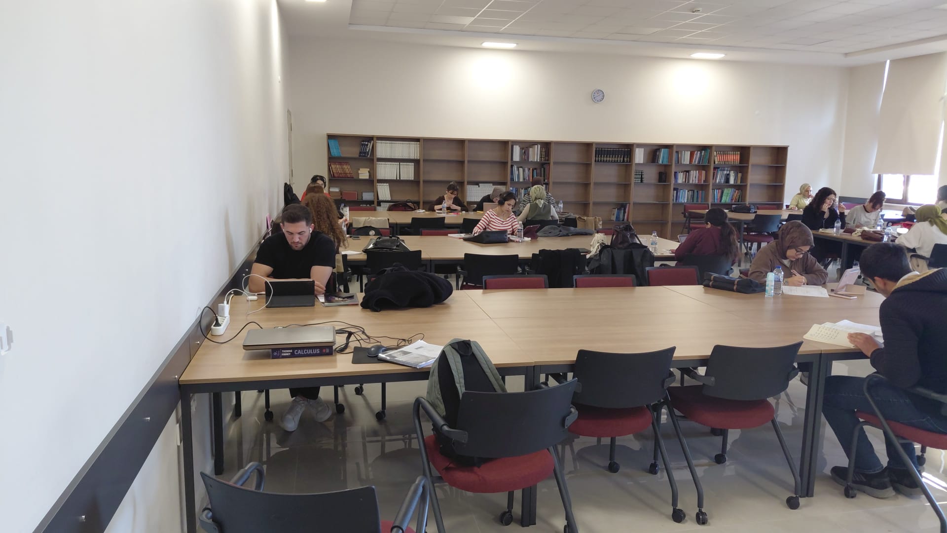 Eğitim Fakültesi Kütüphane ve Çalışma Salonu Yenilendi